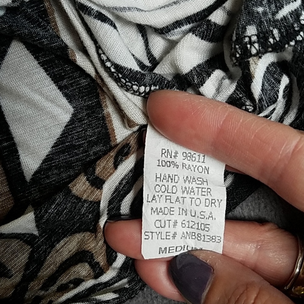 Eight Sixty Top - Picture 5 of 6